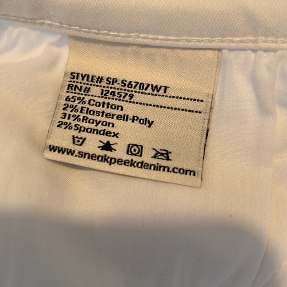 Cuffed size small white denim distressed short shorts - Picture 3 of 4